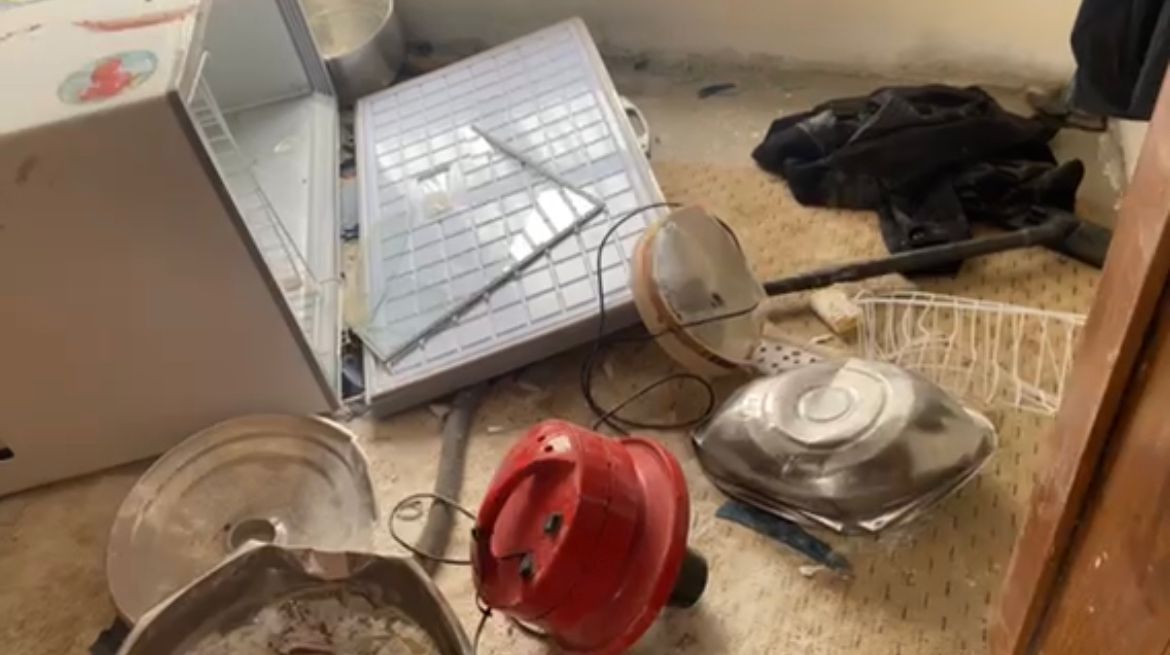 یەکێک لەو ماڵانەی بەهۆی هێرشی ورچەوە زیانی بەر کەوتووە